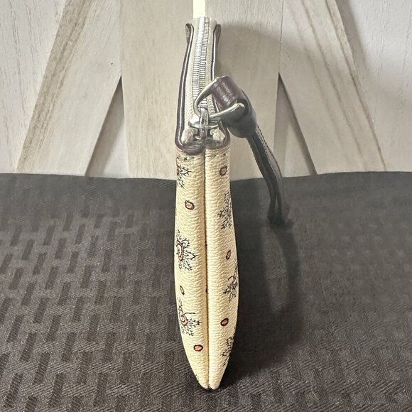 Coach Forest Bud Print Corner Zip Wristlet in Coated Canvas - Picture 4 of 9